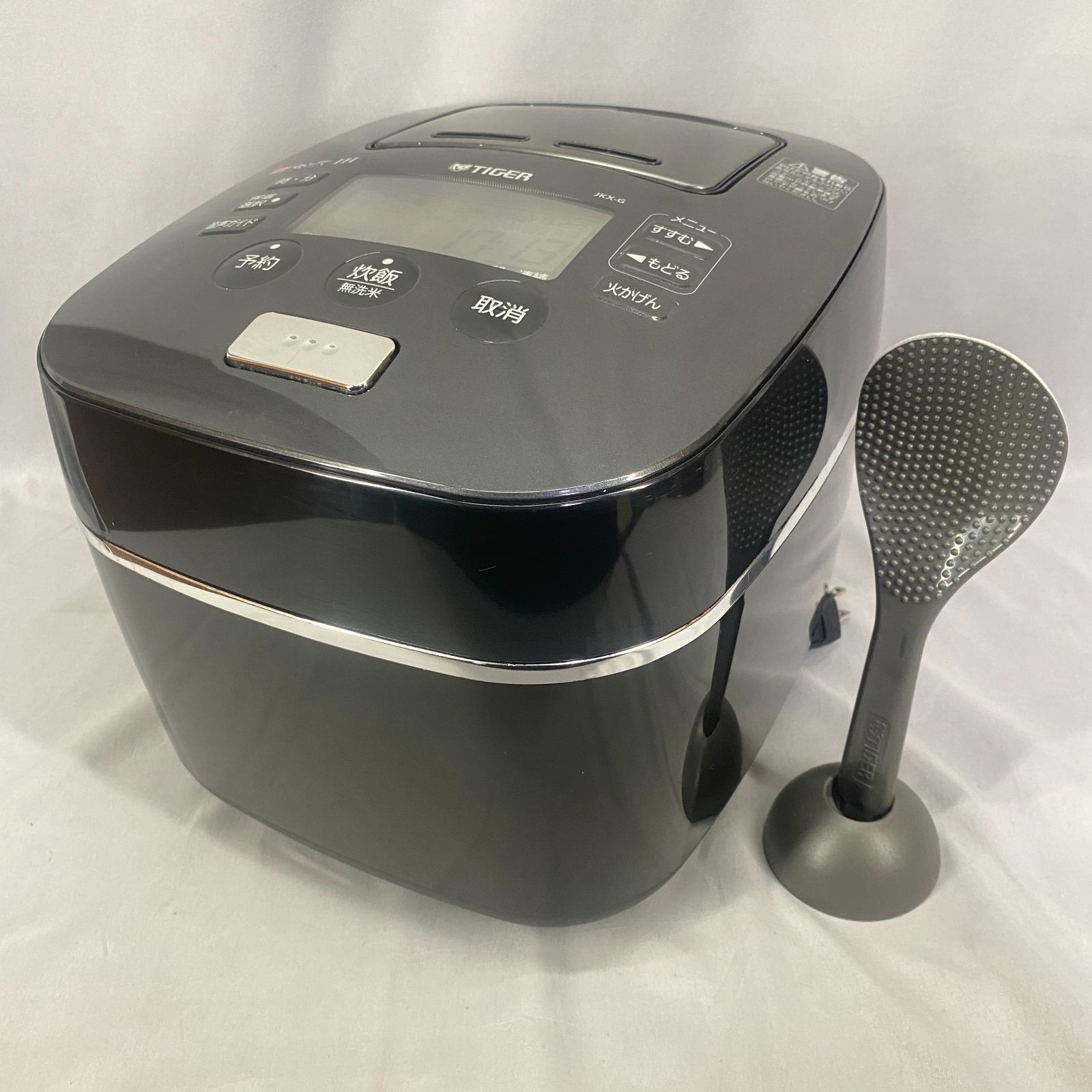 ☆TIGER タイガー☆土鍋圧力IHジャー☆THE炊きたて☆JKX-A☆マッットブラック(KM)☆5.5合炊き☆2013年製☆100サイズ☆ TIGERタイガーIH炊飯ジャー 本土鍋JKX-G100 5.5合 ワンオーナー品