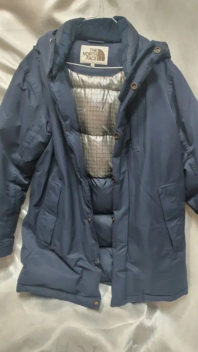 THE NORTH FACE ザノースフェイス ネイビー フード ダウン アウター