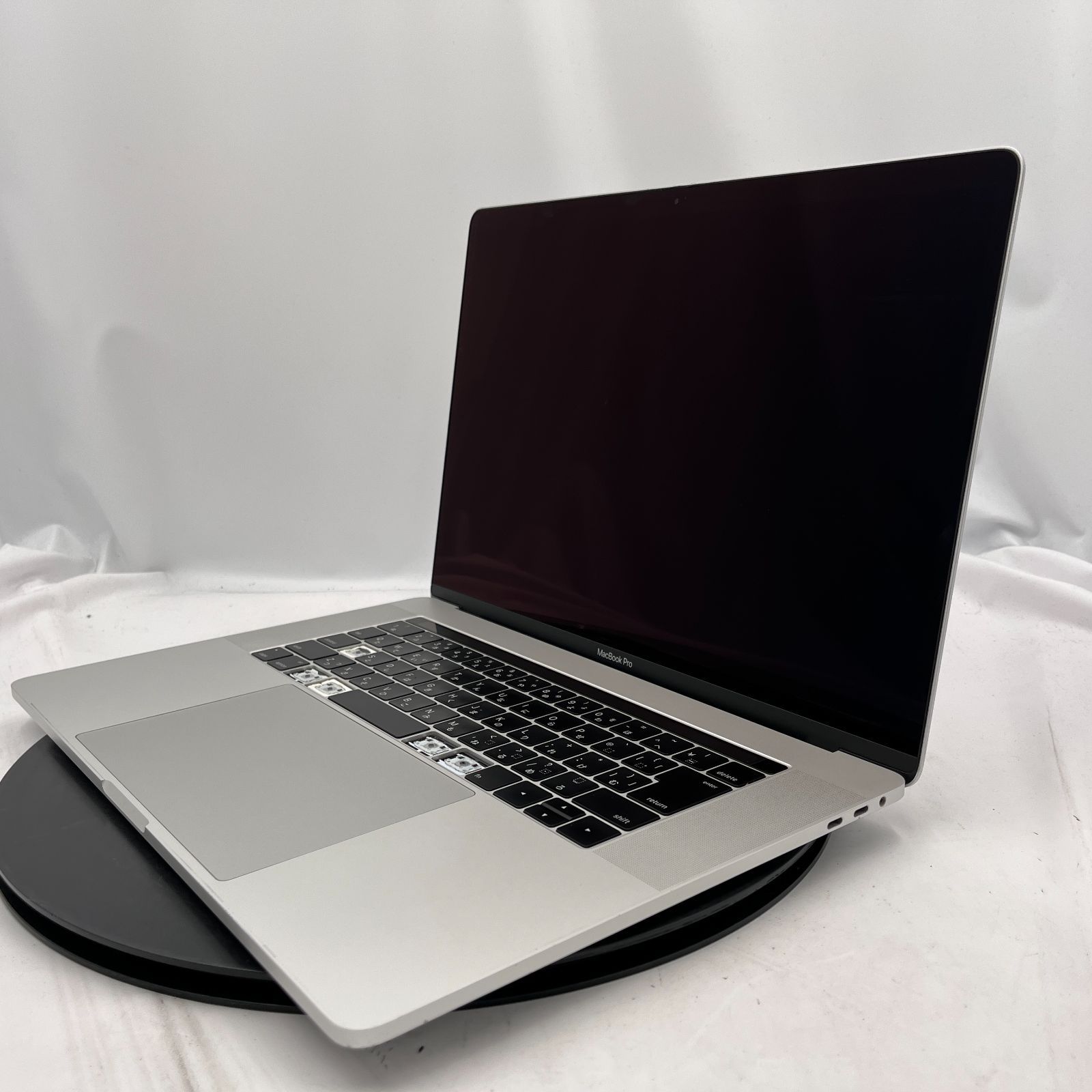 起動× Apple MacBook Pro 15-inch 2016 シルバー 不明 不明 不明 15.4インチ OS無し ノートパソコン RM246