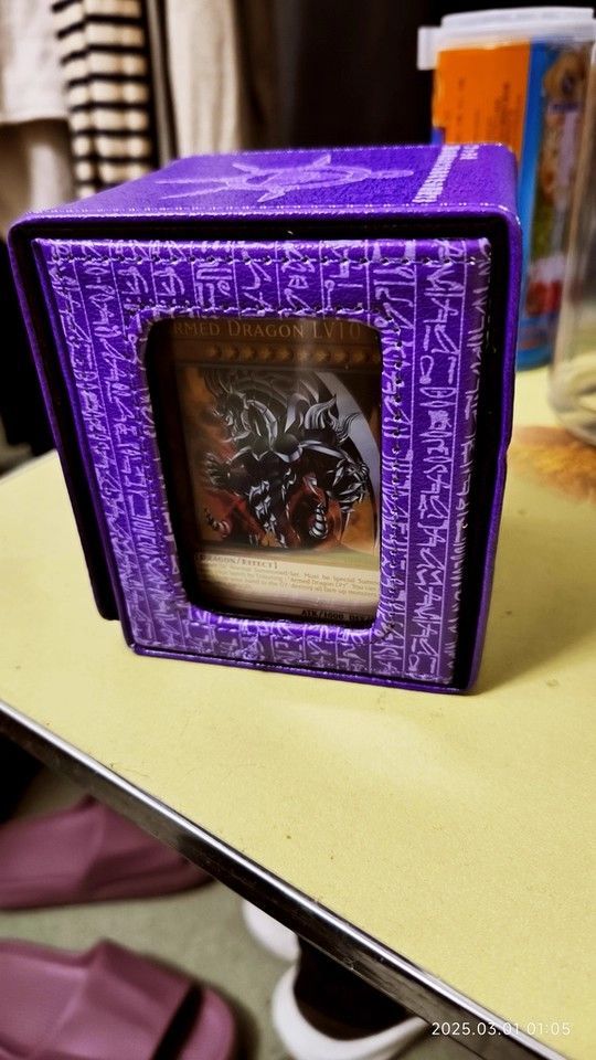 遊戯王 デッキケース レザー調 ブラックマジシャン トレカケース
