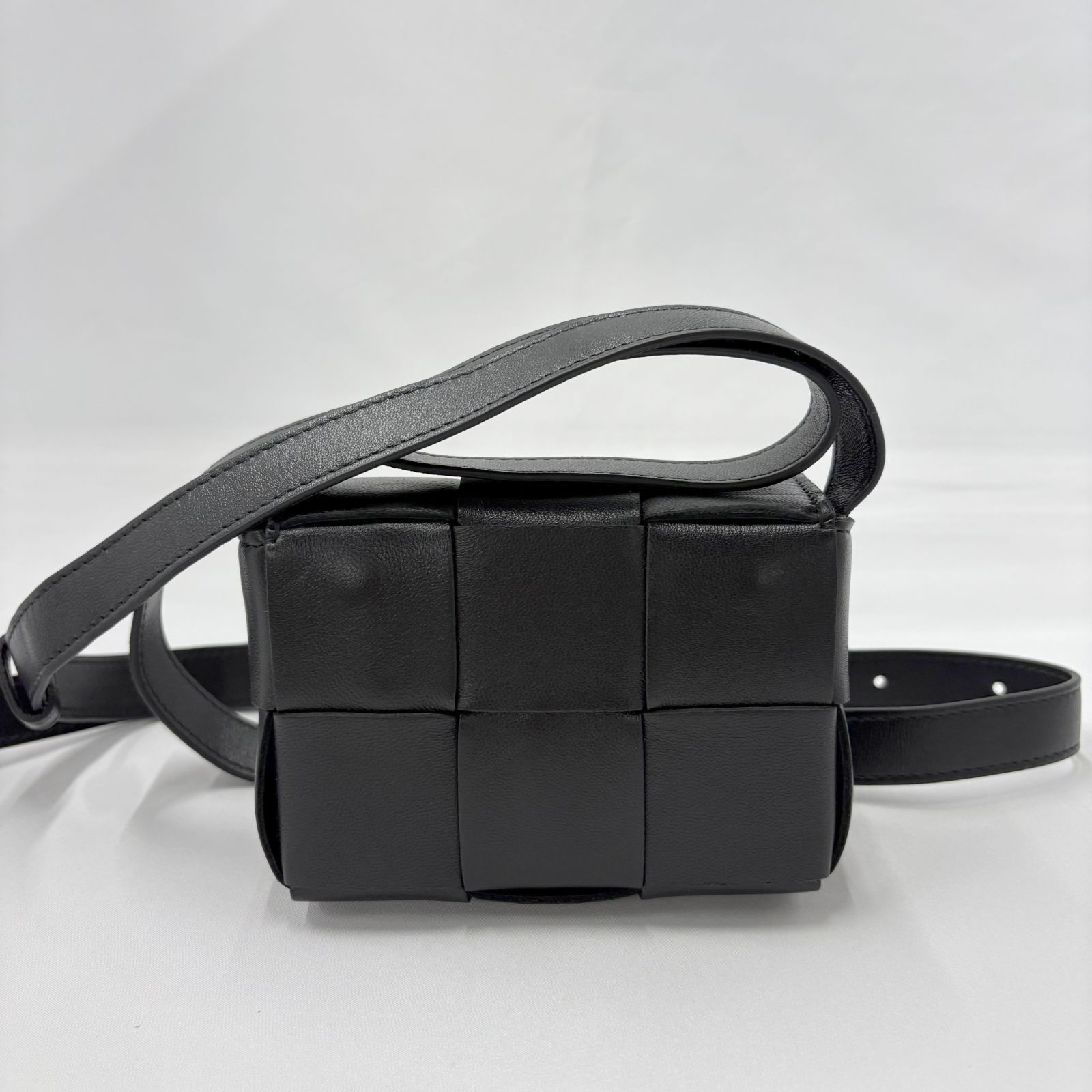 新品未使用訳アリ】Bottega Veneta CANDY CASSETTE マキシイントレ 
