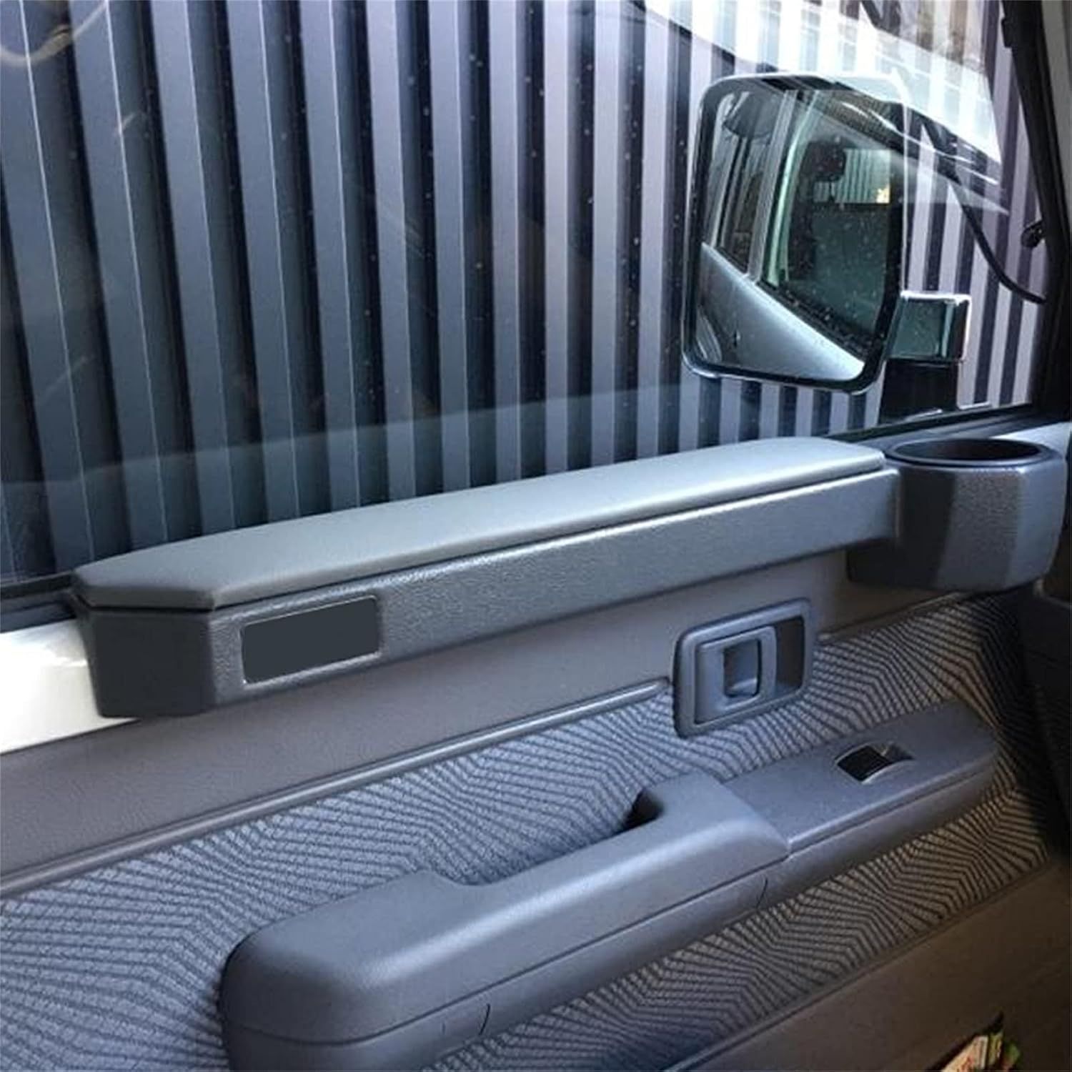 ランドクルーザー70 80系用 ドアカップホルダー 2個セットMHK560 WP 登場1015