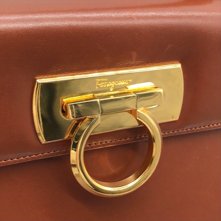 良品 Ferragamo フェラガモ ガンチーニ 2WAY ハンド ショルダー バッグ