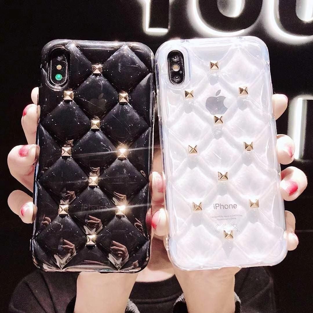 スタッズ 黒 iPhone ケース 7/8 SE x/xs xr 11 pro - メルカリ スタッズ 黒 iPhone ケース 7/8 SE x/xs xr 11 pro - メルカリ