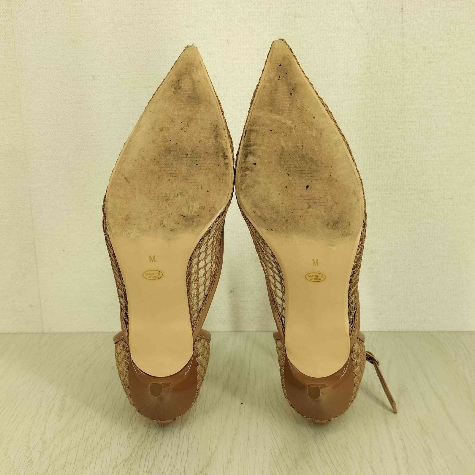 eimy istoire 2way ストラップ Vカット パンプス WHITE