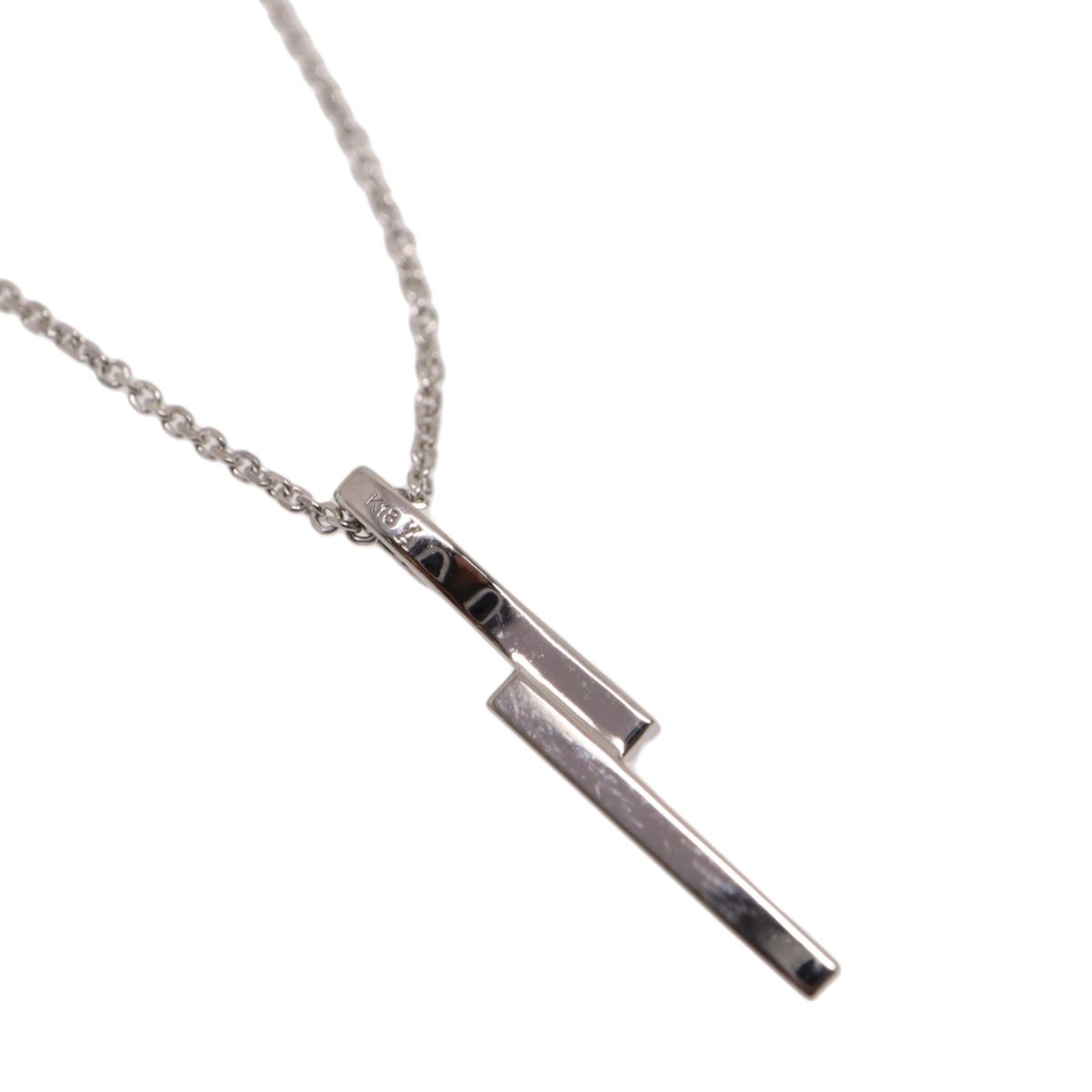 Vendome Aoyama 18k ホワイトゴールド（両耳用) VENDOME AOYAMA（ヴァンドーム青山）の「K10WG 魔法のきらめき