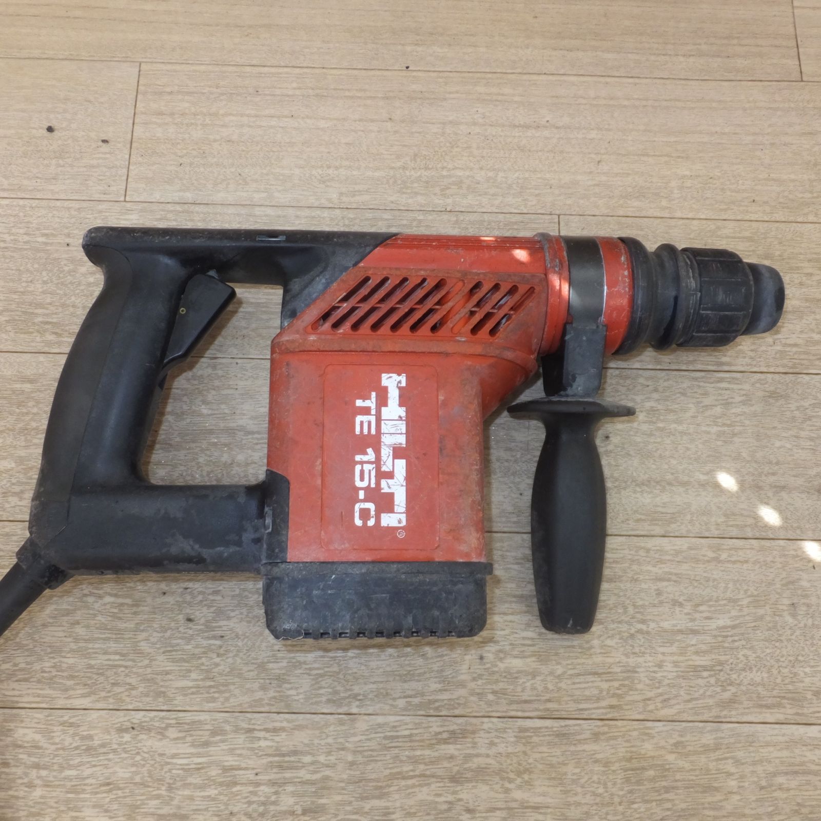 送料無料] ☆ヒルティ HILTI ロータリーハンマードリル TE15-C 100V 710W 50-60Hz☆ - メルカリ