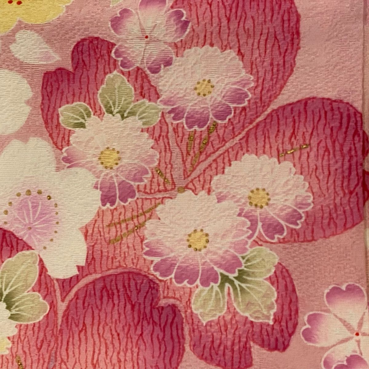 振袖　中古　リサイクル　正絹　ピンク色　ぼかしを背景に椿のようなお花 kyou-ka_c064