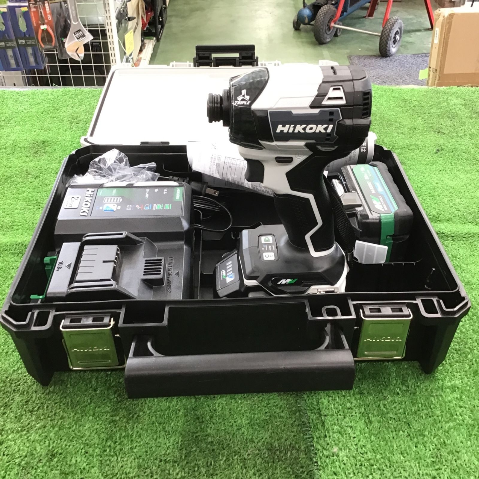 未使用品】ハイコーキ(HIKOKI ※旧:日立工機) コードレスインパクト 