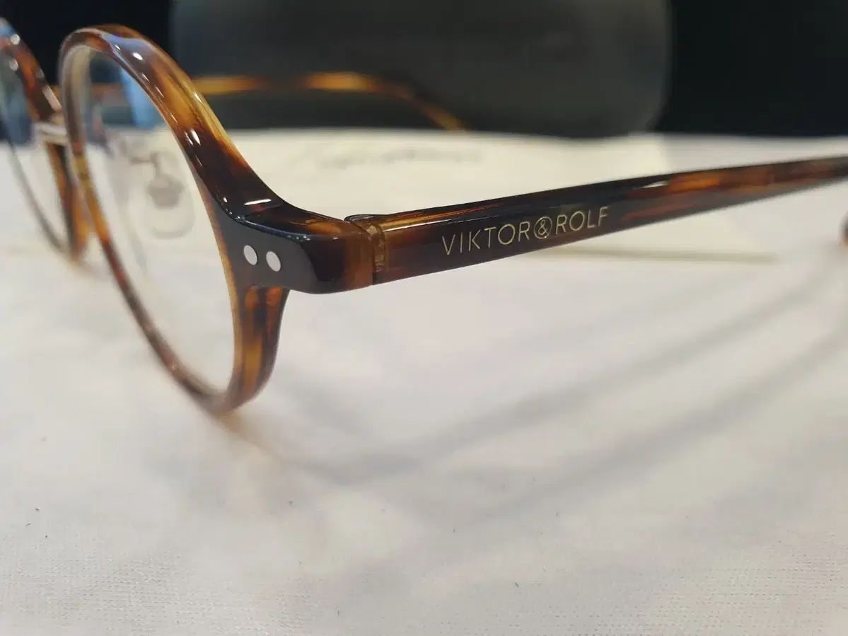 ブランドグラス ビクター-ロルフ