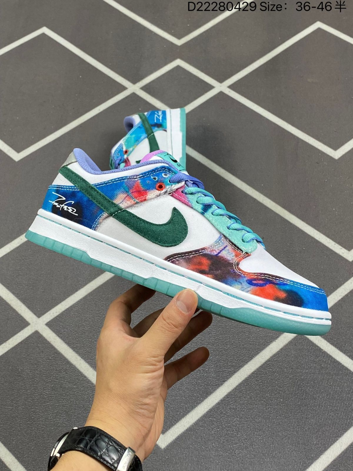 【最終値下げ】NIKE SBダンク フューチュラ フューチュラ x ナイキ SB ダンク ローが24年5月に発売決定
