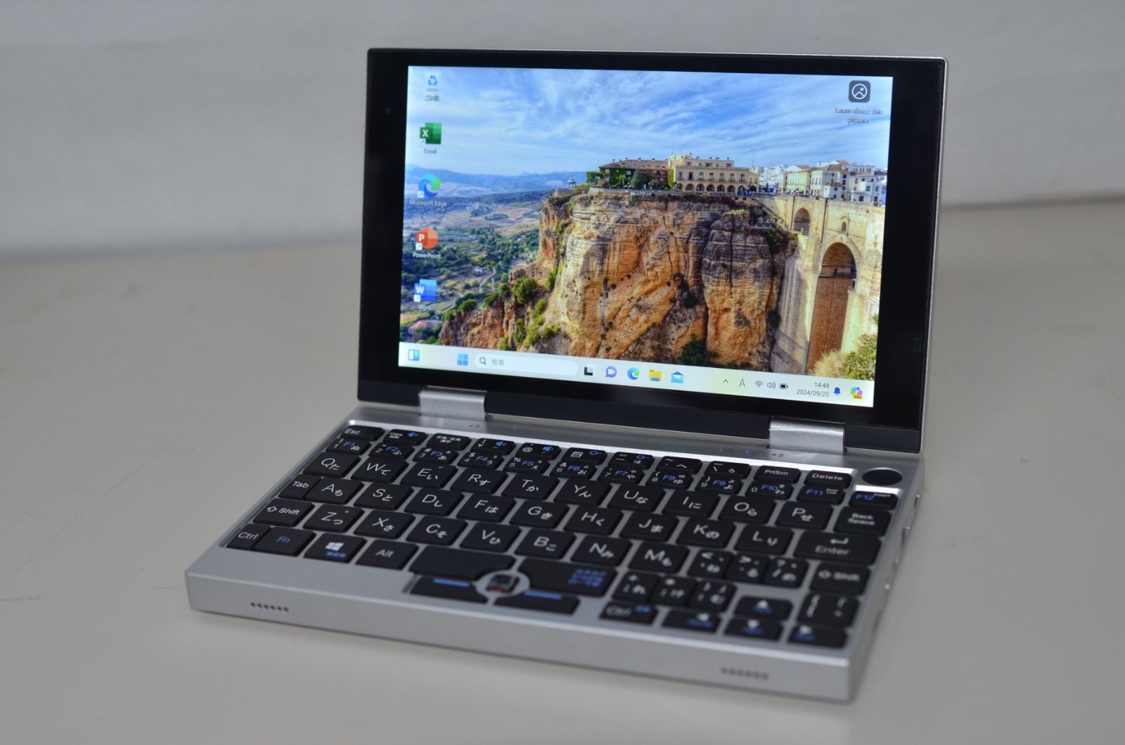 中古良品 NANOTE NEXT 7インチUMPナノートネクスト UMPC-03-SR Ultra Mobile  PC/ウルトラモバイルパソコン/超小型モバイルPC ドン.キホーテ - 本店 価格