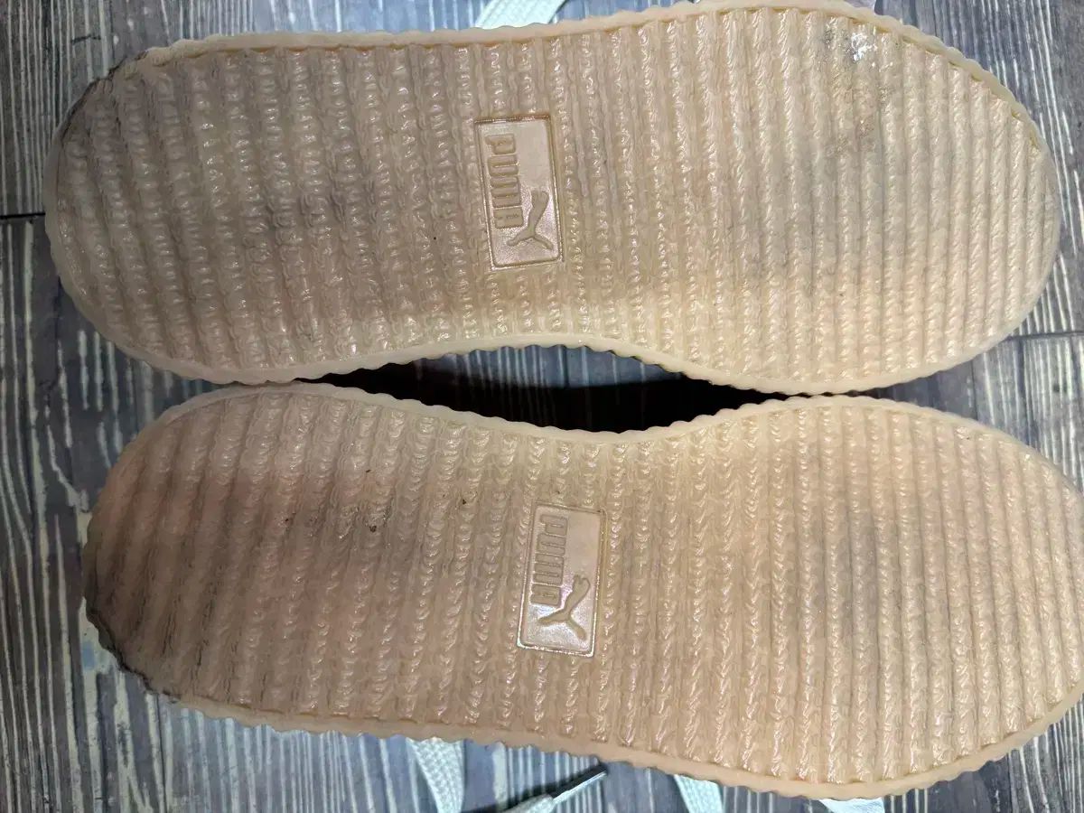 プーマXフェンティ リーハンナ