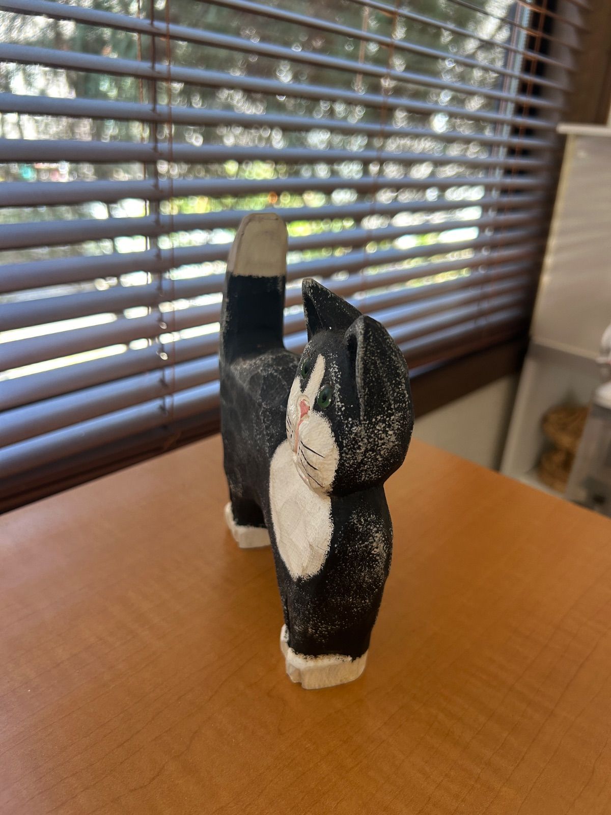 アンティーク James Haddon アメリカ木彫作家 猫の置物 白足