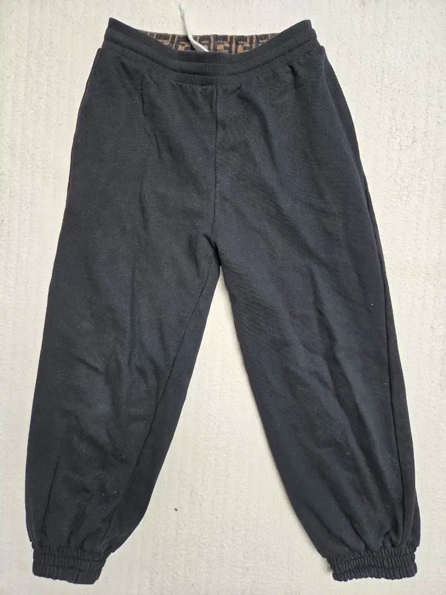 フェンディキッズ リバーシブル トレーニングパンツ 10y