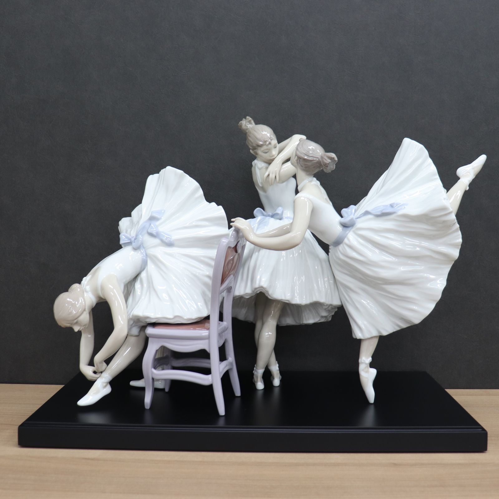 ITKONUYCUGEW リヤドロ バレエの華たち 863/2500 フィギュリン
