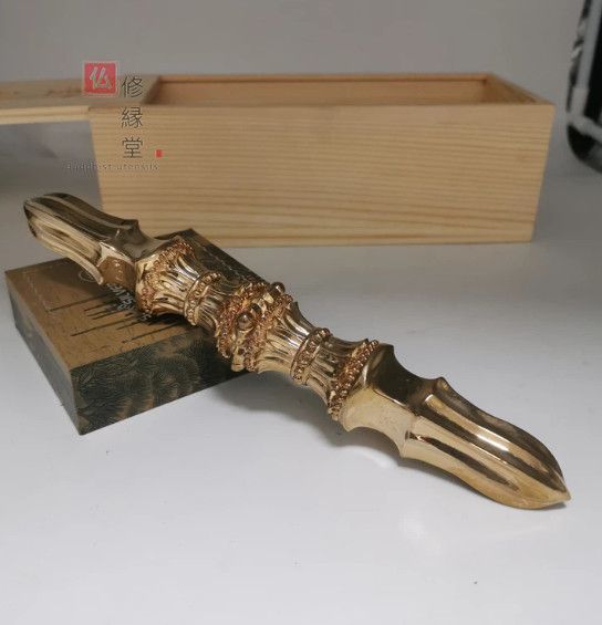 【修縁堂】密教法具 四大明王 法器 五鈷杵 金剛杵 真鍮金メッキ 22cm 修縁堂】密教法具 四大明王 法器 五鈷杵 金剛杵 真鍮金メッキ
