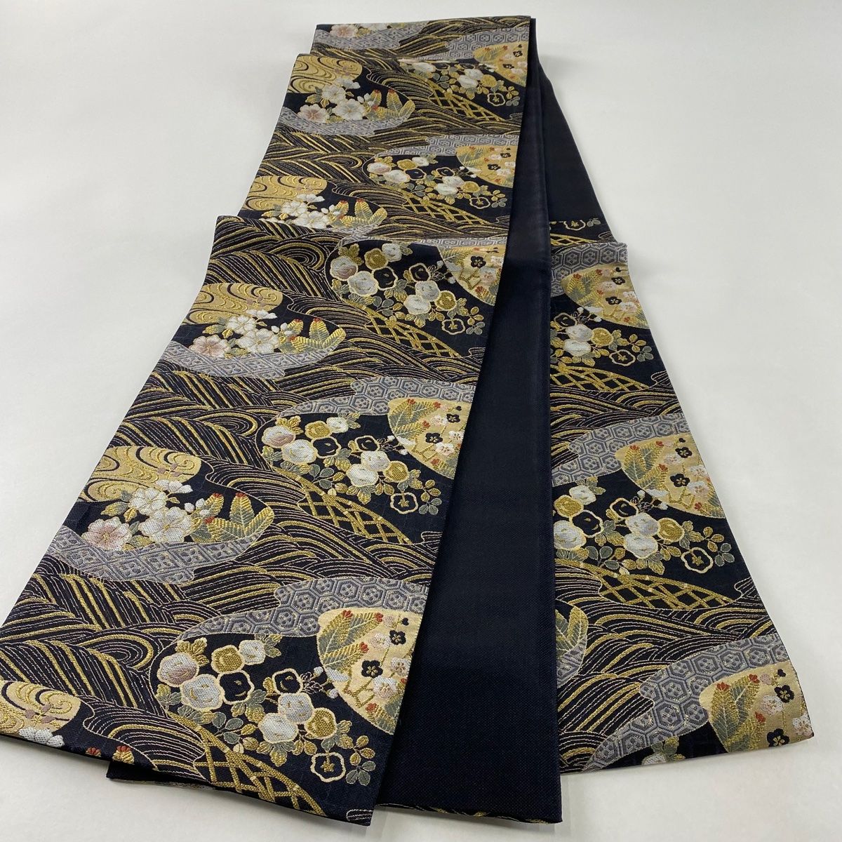 【美品】袋帯 本金箔細密織 琳派紫菖蒲 キラキラ 六通 美品】袋帯 本金箔細密織 琳派紫菖蒲 キラキラ 六通 【公式通販】
