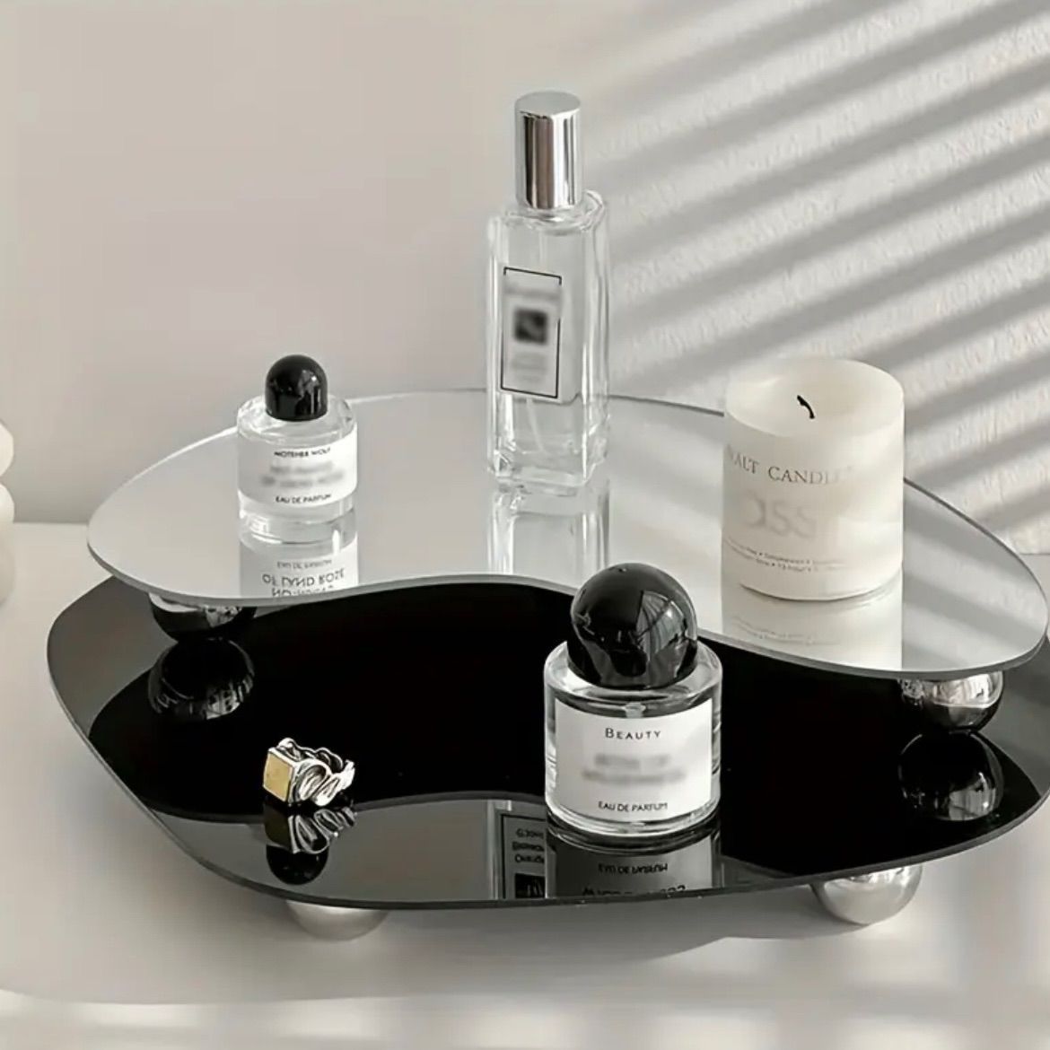 置物 アクリルトレイ オーバル型 モダン 北欧 ファームハウス風 香水 化粧品 ジュエリー 収納 バニティトレイ おしゃれ デスクトップ 小物入れ 雑貨 小物整理用トレイ リビングルーム オフィス シンプル 装飾 ブラック インテリア NEXPOTALLINN_EU