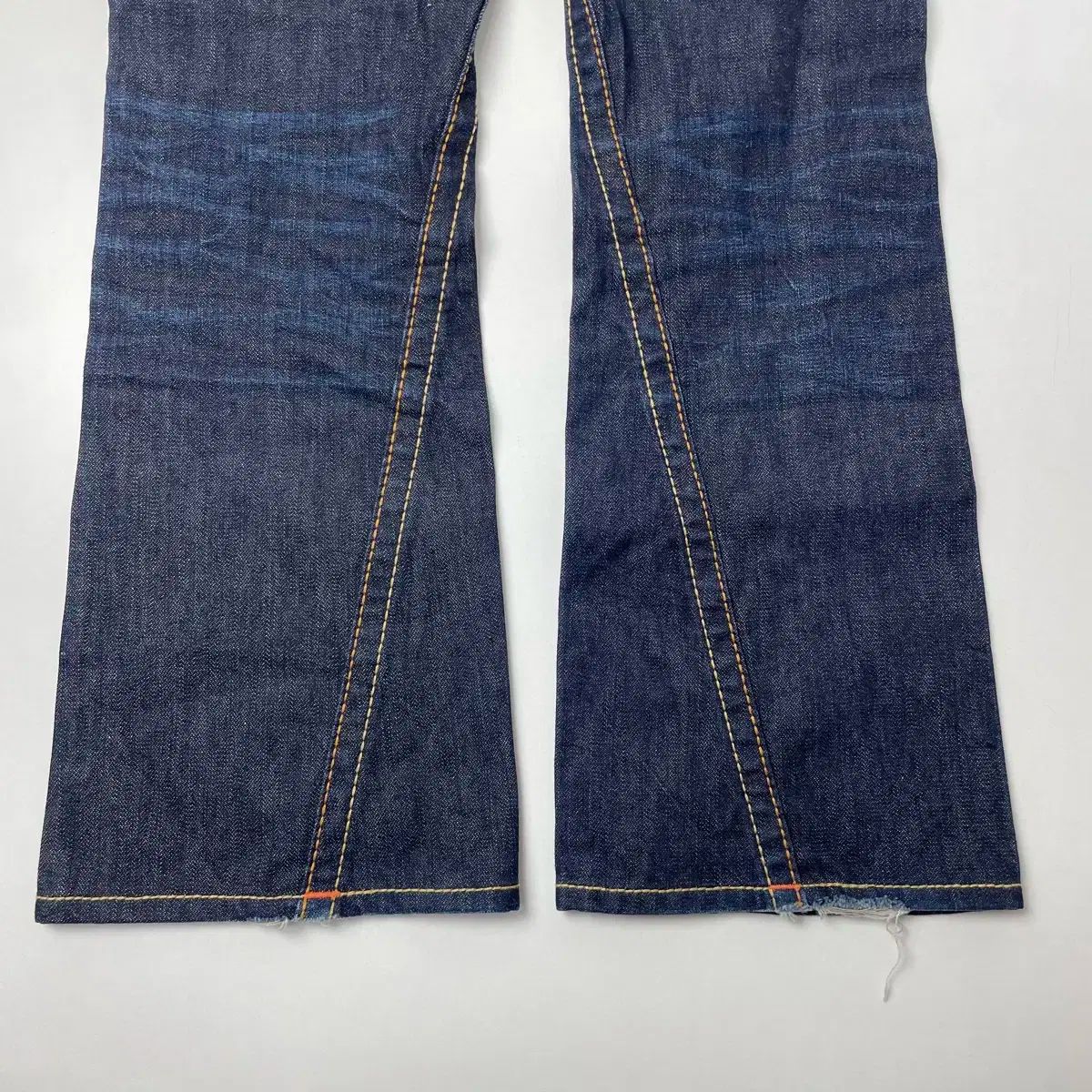 TRUE RELIGION デニム　レインボーステッチ TRUE RELIGION(トゥルーレリジョン) レインボー ジョイ ステッチ