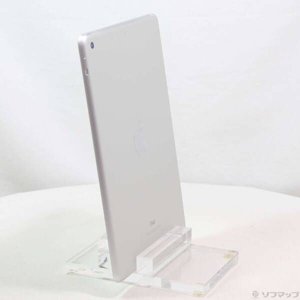 中古品〕 iPad 第6世代 32GB シルバー MR7G2J／A Wi-Fi【196】