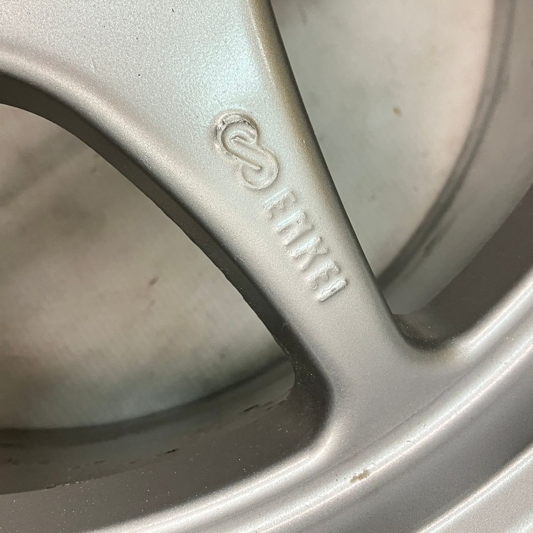 17インチ ホイール