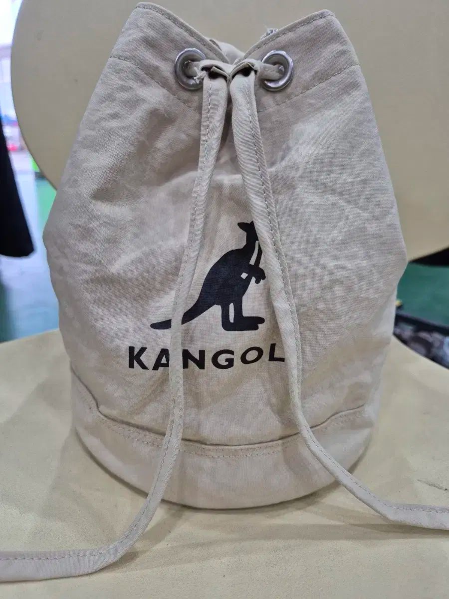 PLAVE 논중화물 VOL.1 プレイブ ファンブック マガジン 書籍 本 Amazon