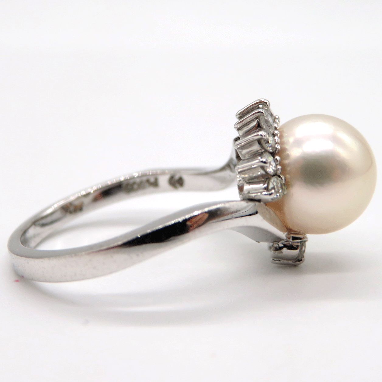 Pt900 ダイヤ0.16ct ＆ パールリング 約11号 Pt900 ダイヤ0.16ct ＆ パールリング 約11号