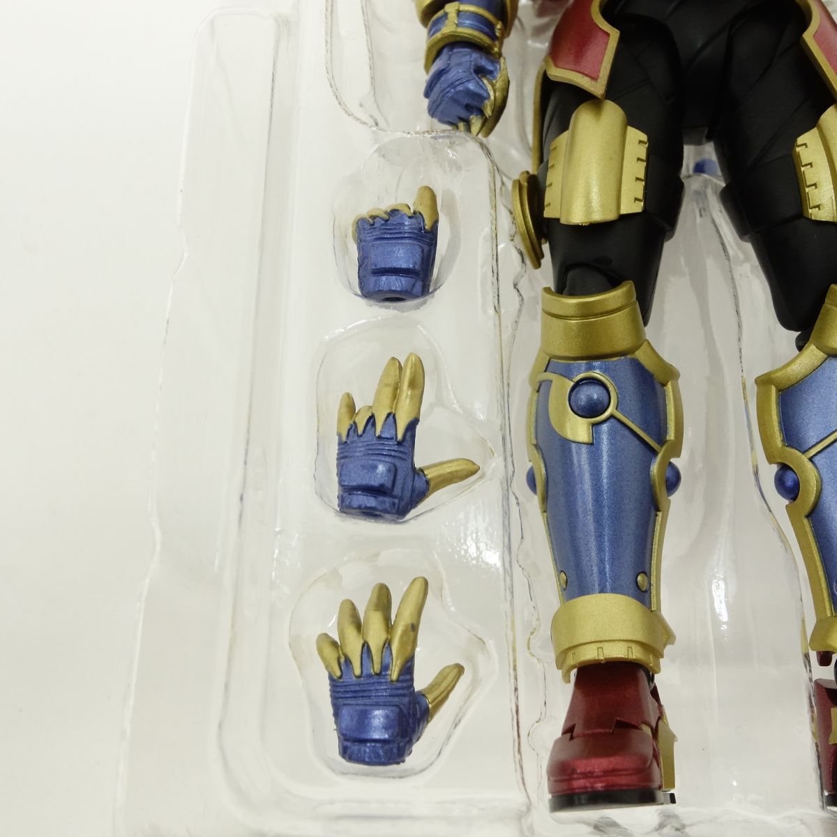 フィギュアーツ 仮面ライダーエボル