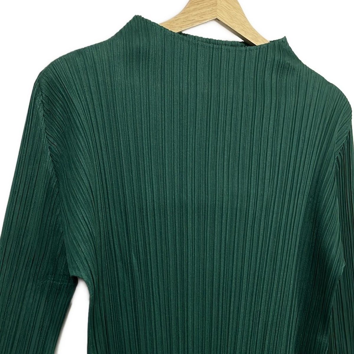 PLEATS PLEASE 長袖トップス ダークグリーン 試着のみ PLEATS PLEASE 長袖トップス ダークグリーン 試着のみ