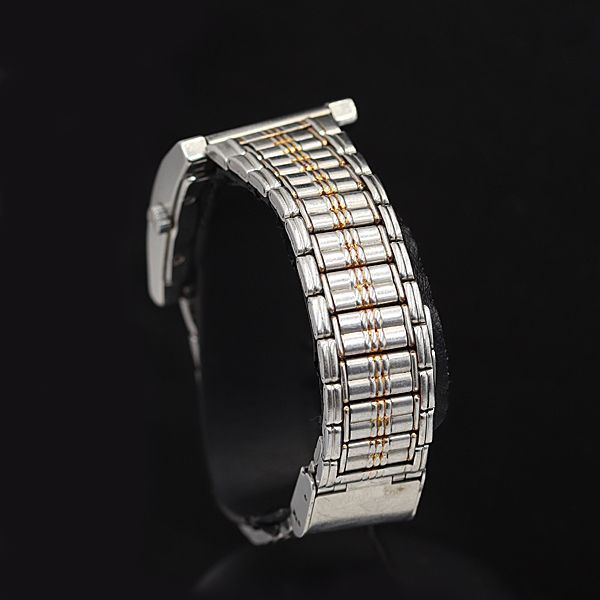 グッチ 7700M QZ シルバー文字盤 スクエア デイト メンズ腕時計