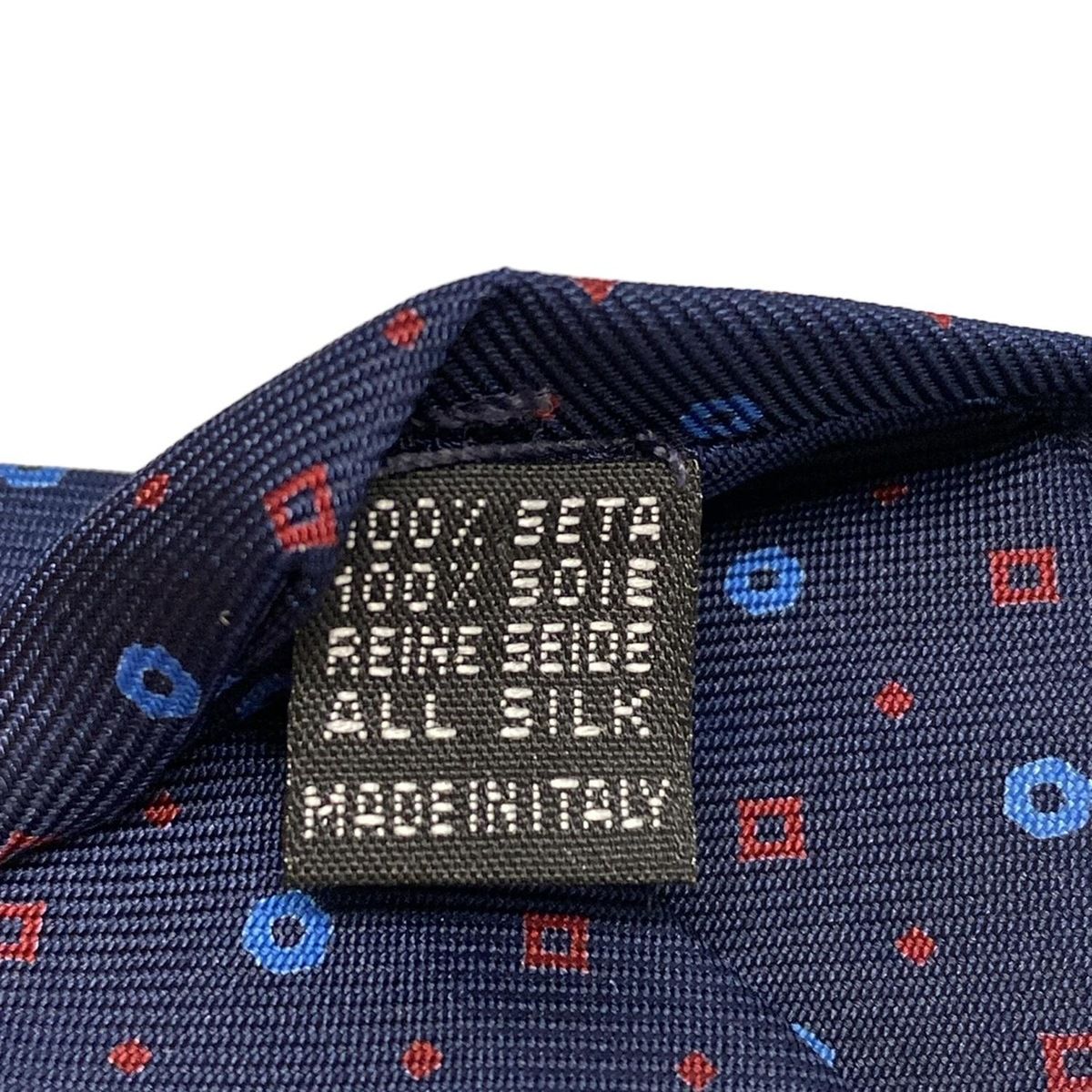 TIES】ネクタイ選びに迷われたらこちらの一本をどうぞ