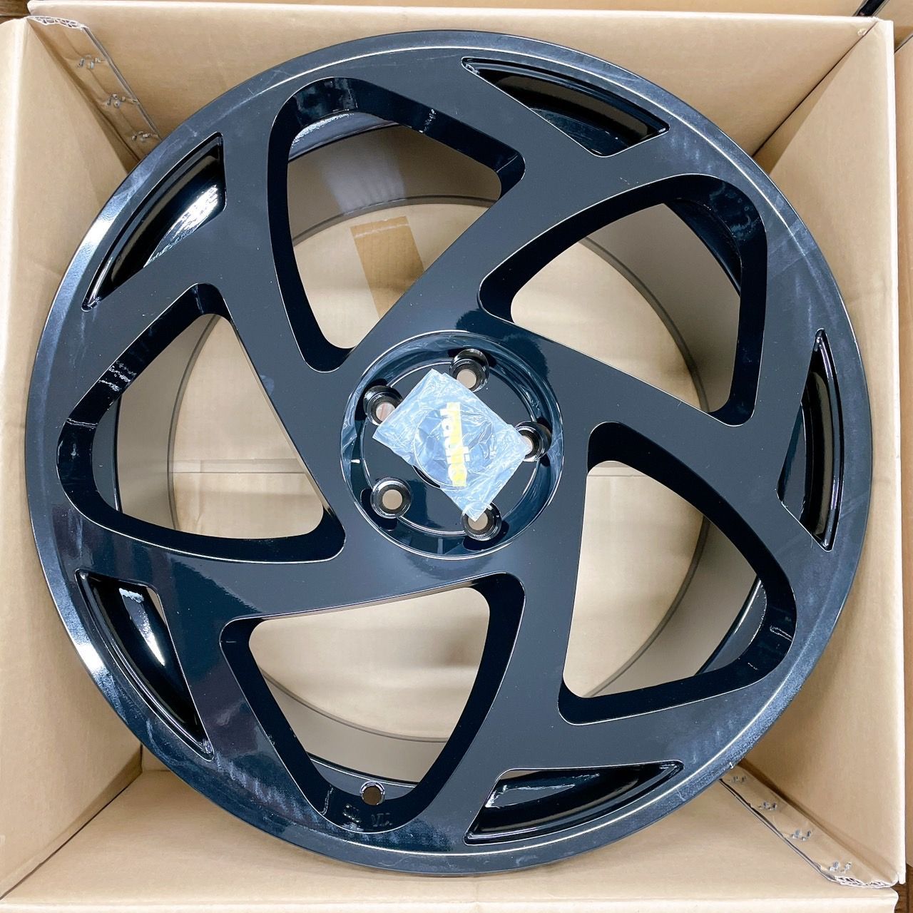 新品】希少 radi8 ラディエイト s8s5 ホイール 4本セット☆20 新品】希少 radi8 ラディエイト s8s5 ホイール 4本セット☆20