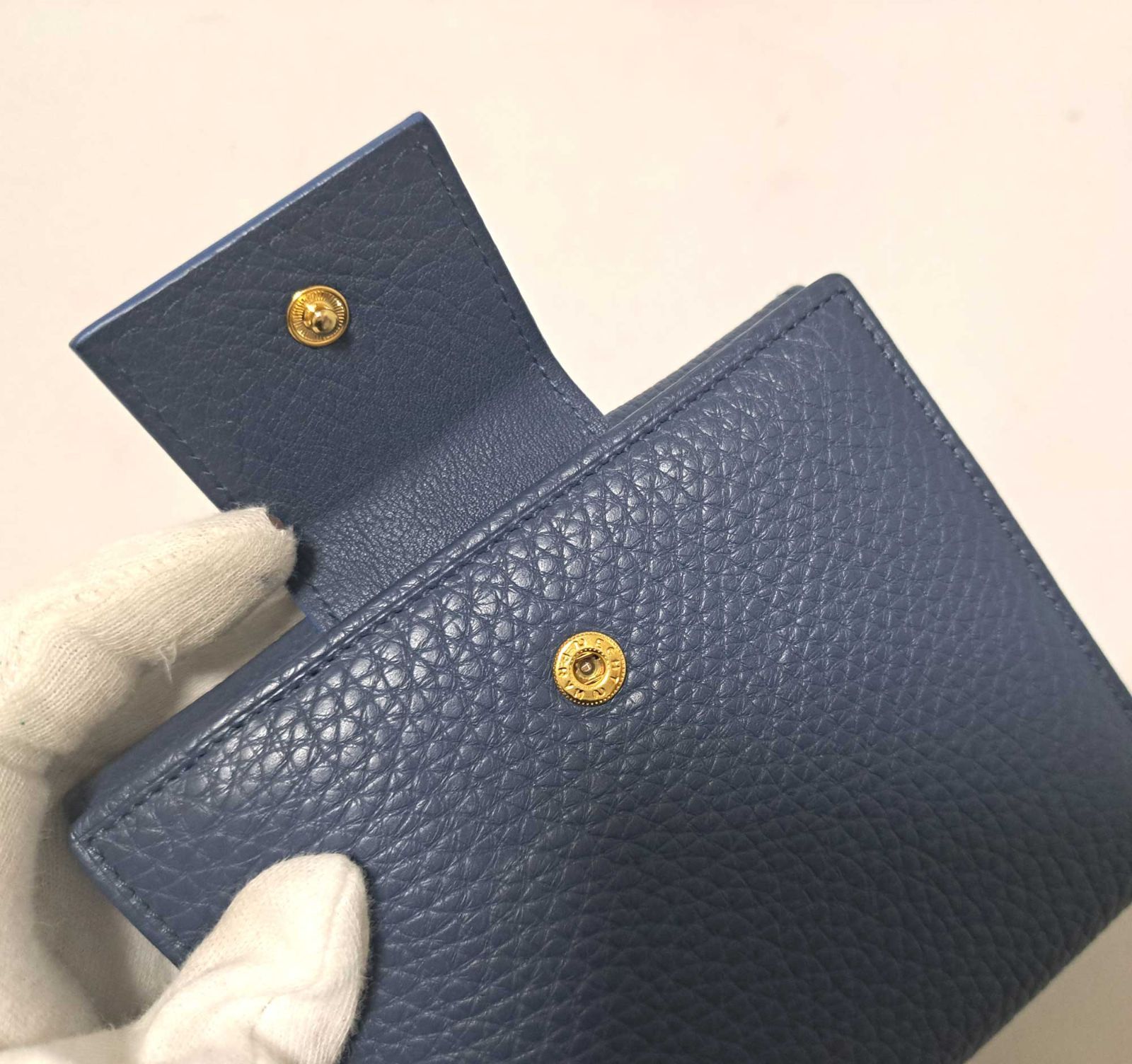 新品同様 ブルガリ 長財布 二つ折り 財布 ブルー 青 レザー 28161 