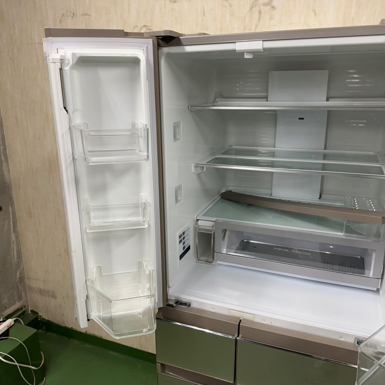 60○パナソニック大型冷蔵庫