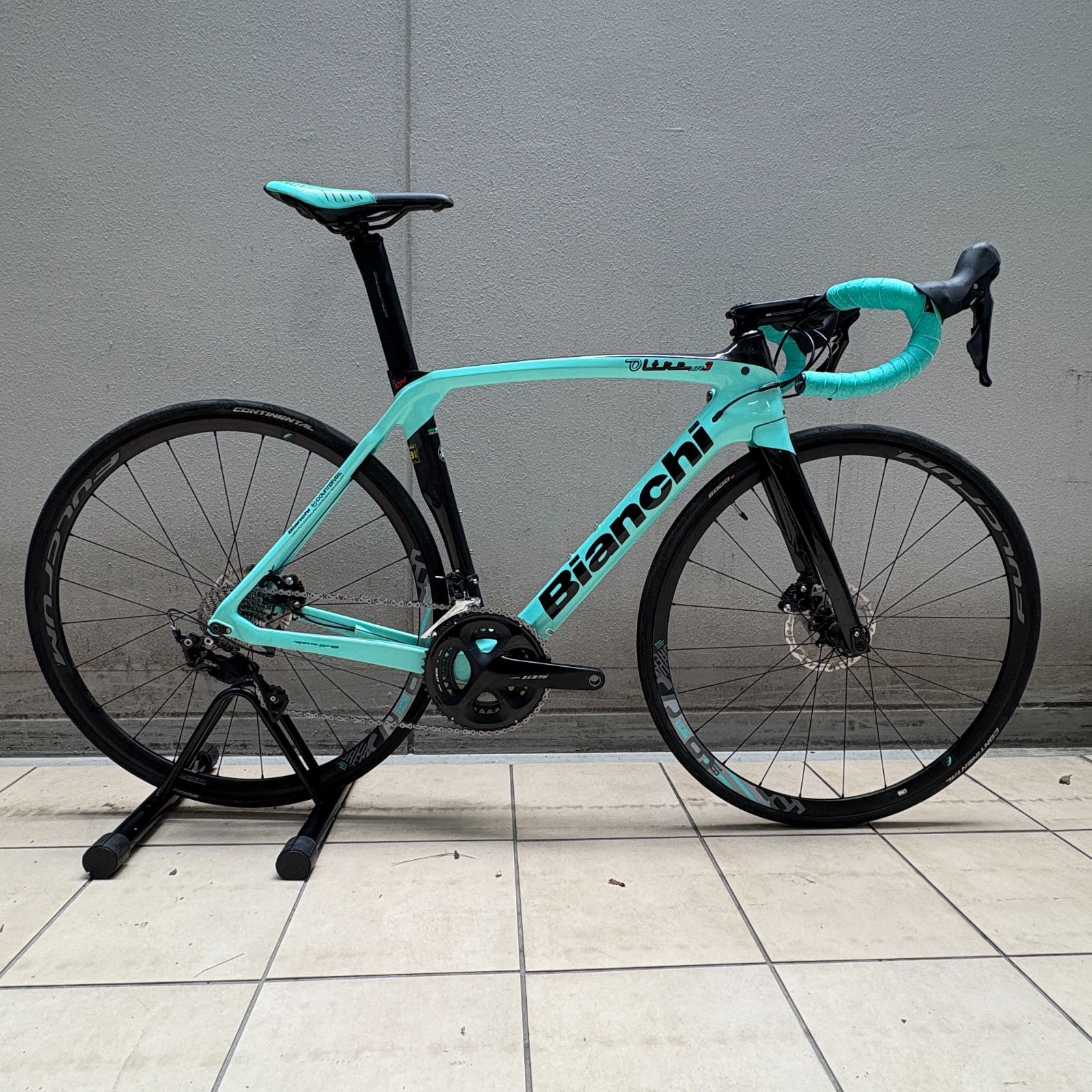 Bianchi Oltre XR3（ビアンキ、オルトレ）【東京都六本木駅での