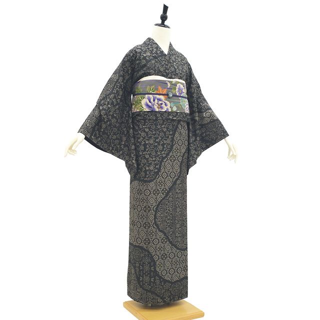 新古品】 本場大島紬 訪問着 着物 未使用 正絹 染大島 黒 薄茶