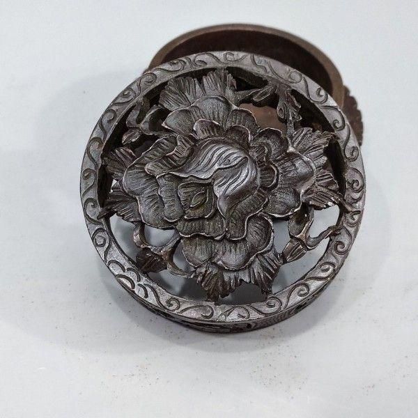 菊の花  香炉  茶道具 香道具  工芸品 美術品 置物 銅製 菊皿香炉 茶道香炉 香道具 装飾品 工芸品 置物 - メルカリ