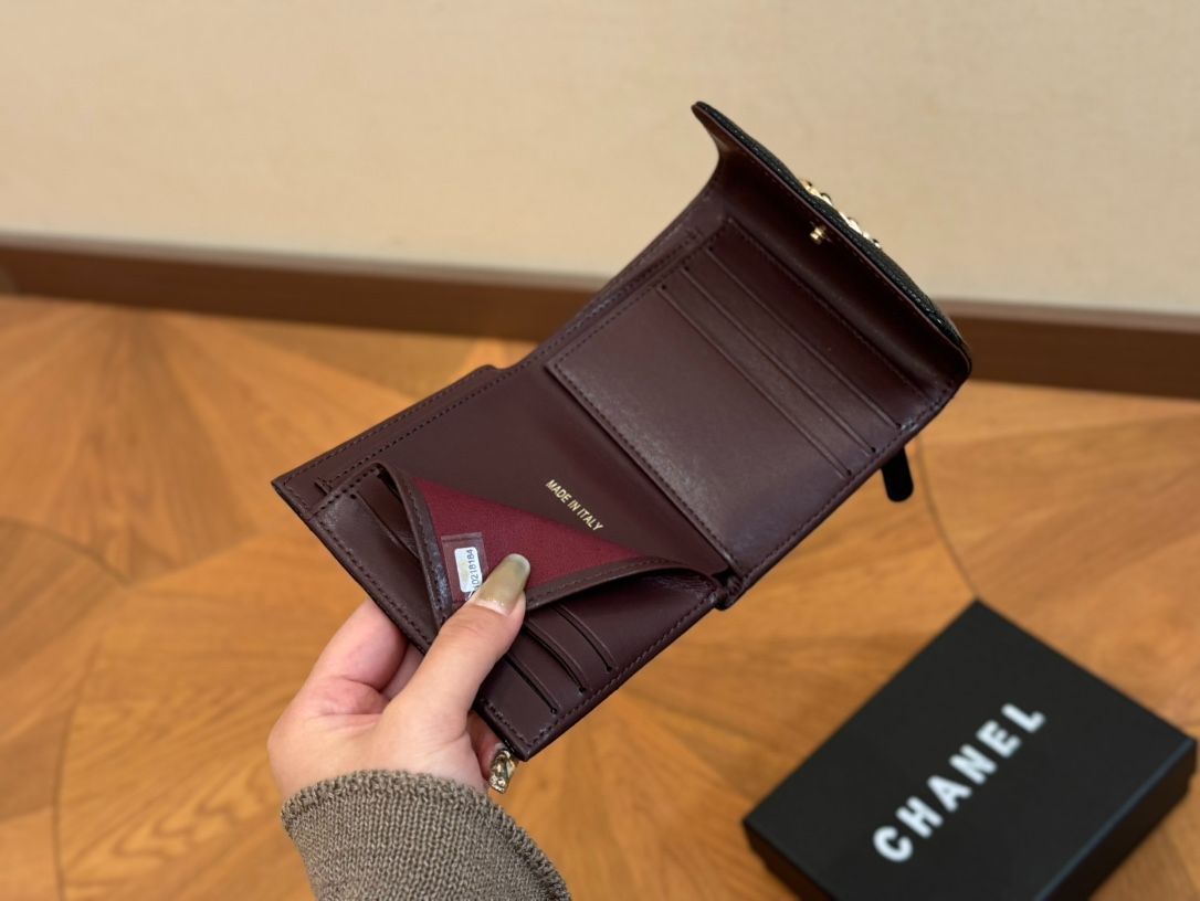 本日限定特価】シャネル キャビアレザー ショートウォレット