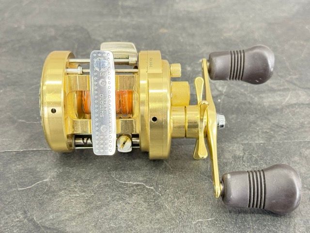 SHIMANO CALCUTTA CONQUEST 400 リール 【中古】シマノ シマノ