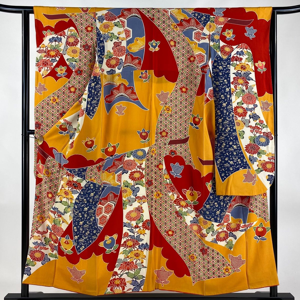 振袖 身丈153cm 裄丈62.5cm S 袷 栗山吉三郎 落款 草花 七宝文 縮緬 和 
