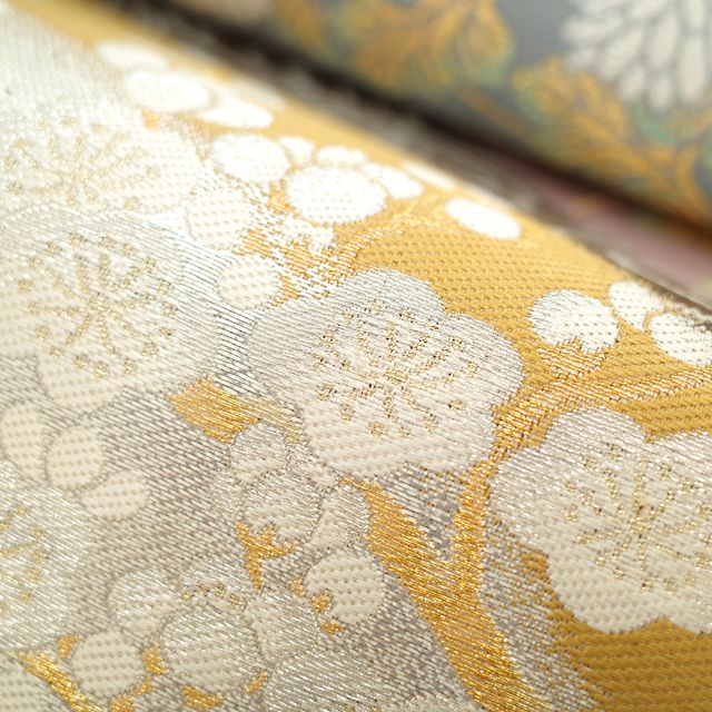 袋帯 振袖用 正絹 波に梅紋様 ゴールドx多色 パステル色系 金糸 六通