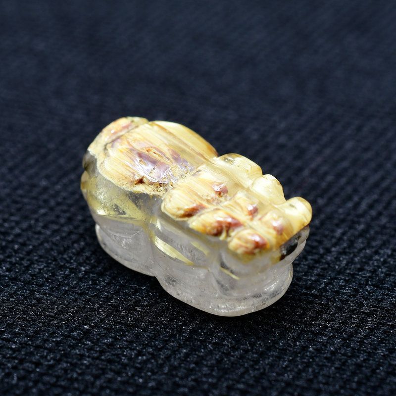 洗練された黄金の輝きが放つ存在感 1点物 ゴールド タイチンルチル クォーツ 貔貅 ヒキュウ GHHKU5 2g 金運 商談 面接 交渉 勝負運 邪気払い お守り ご褒美 天然石ビーズ 貫通穴あり ルチルクォーツ 効果 京海堂 天然石の卸 京の蔵