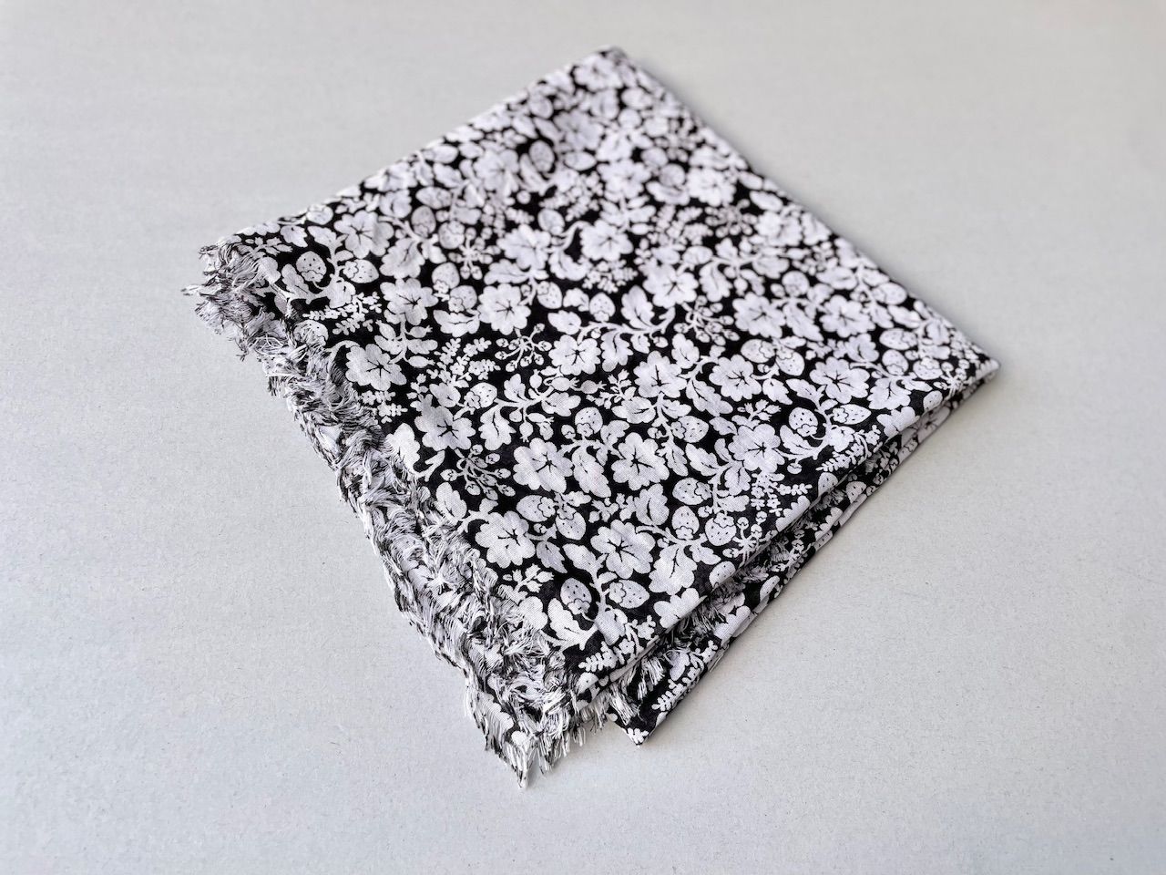 R&D.M.Co- オールドマンズテーラー ハンドプリントコットン