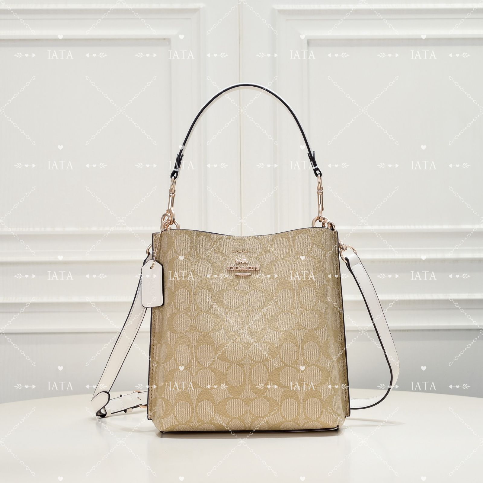 コーチ ショルダーバッグ モリー バケット バッグ CA582 - メルカリ 