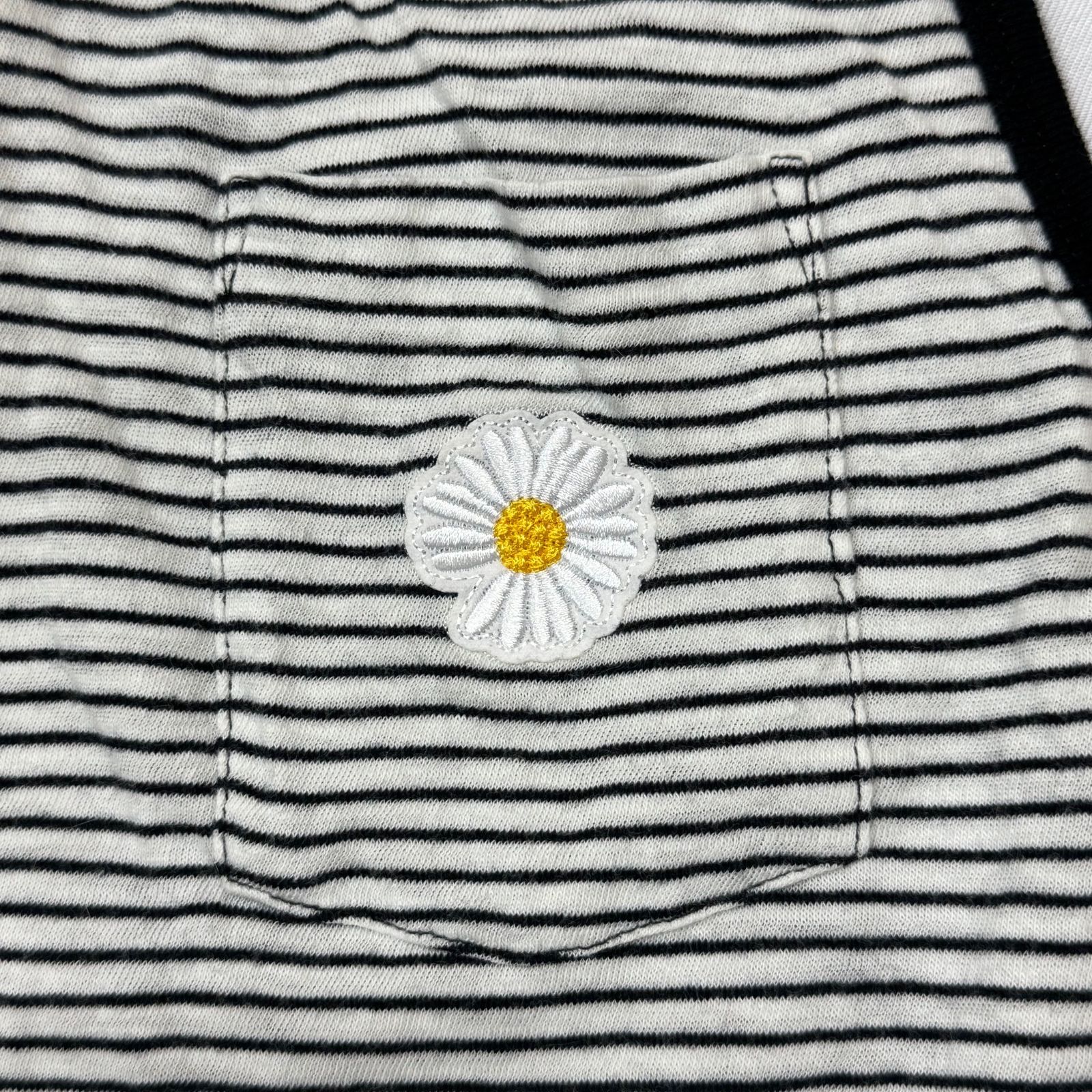 peaceminusone lazy daisy stitch Front pocket striped tank top 