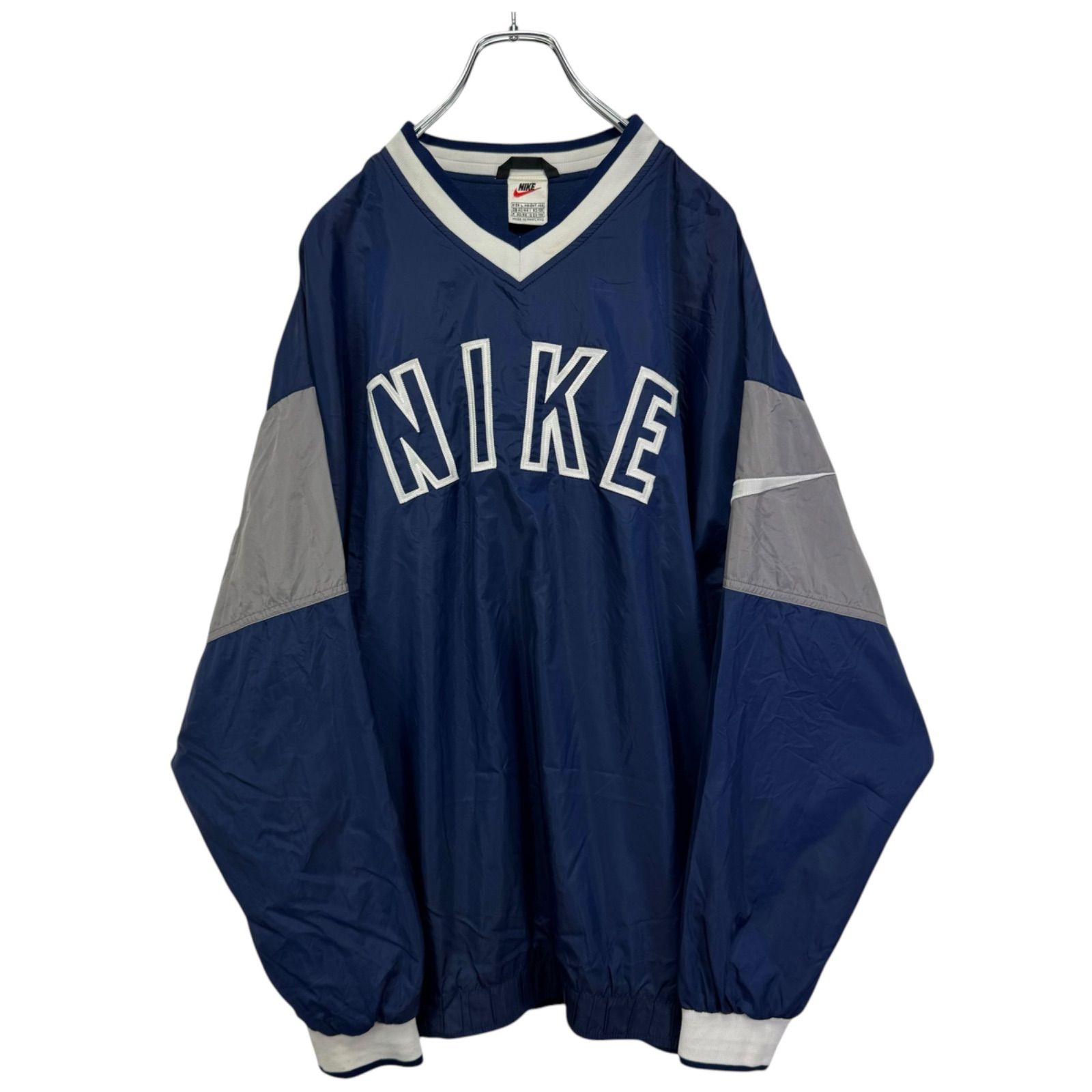 90s vintage NIKE Logo Embroidery Pull Over Nylon Jacket 90s vintage NIKE Logo Embroidery Pull Over Nylon Jacket