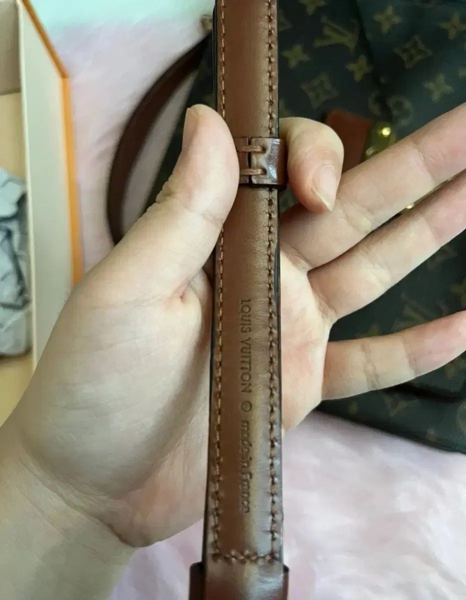 ルイヴィトン モンソーバッグ