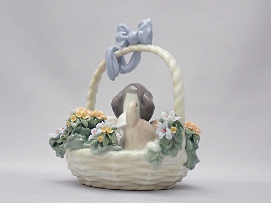 LLADRO リヤドロ フィギュリン ポーセリン 花かごと三匹の子犬