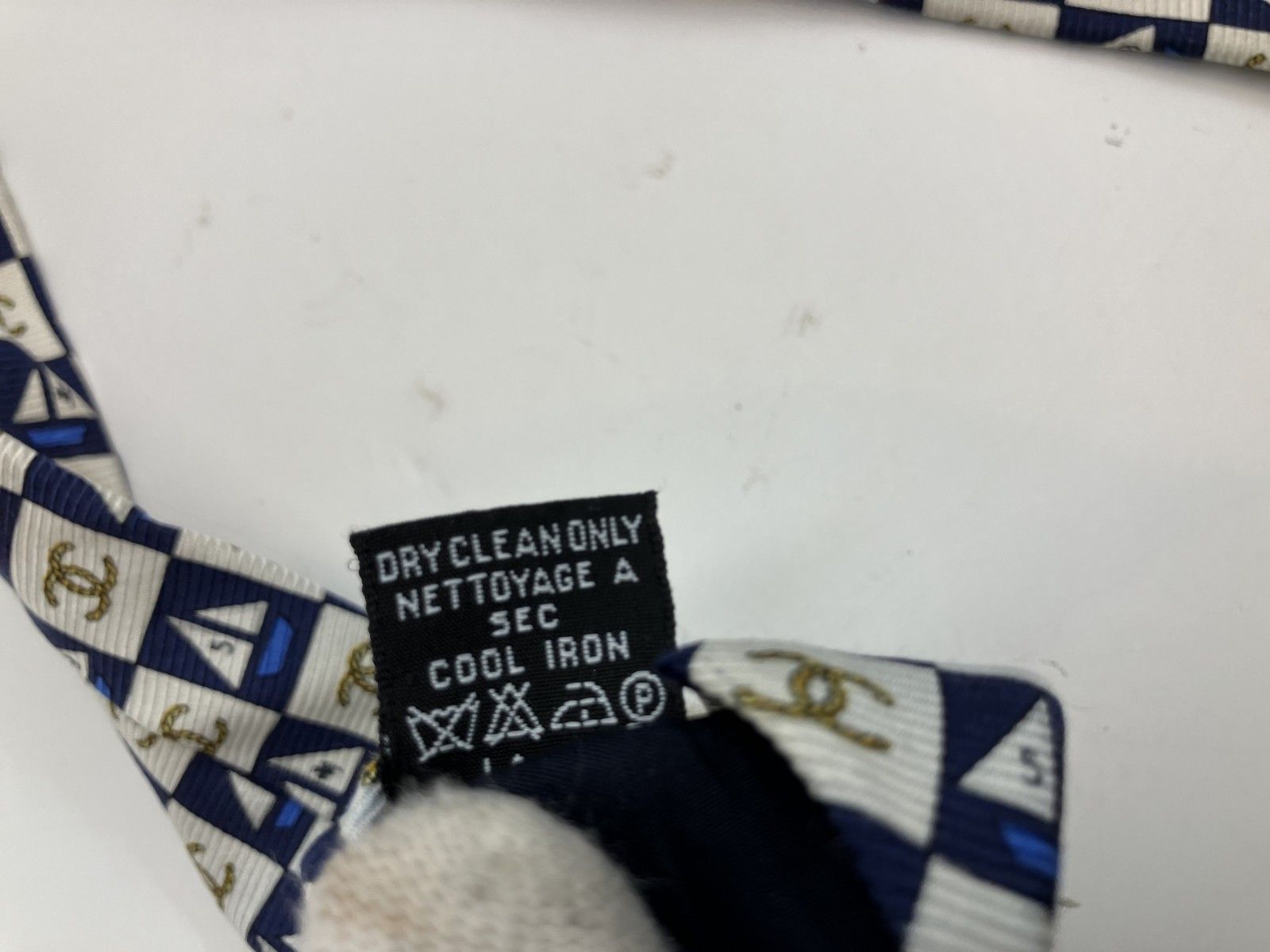 シャネル ネクタイ 白×青 ココマーク 幅10cm 送料無料 シャネル ネクタイ 白×青 ココマーク 幅10cm 送料無料 - メルカリ